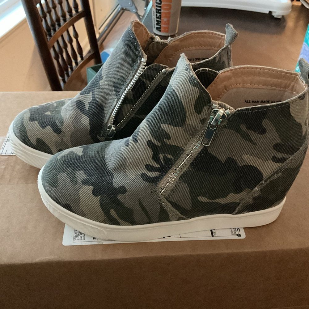 Soda shoes‎ - Picture 9 of 9